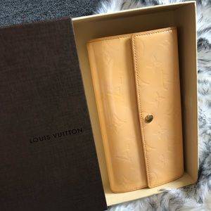 Pre loves LV yellow Vernis